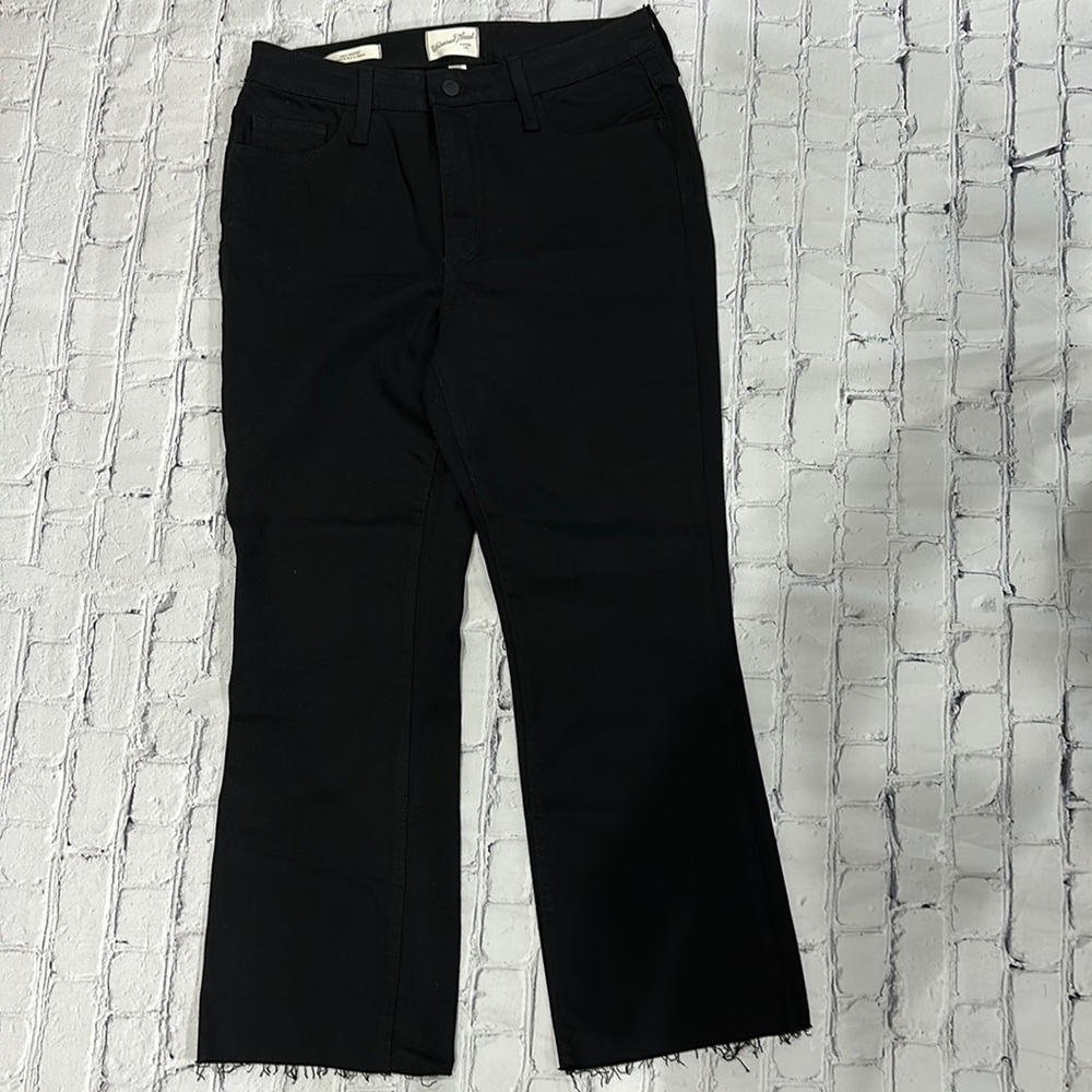 Universal Threads Ankle Bootcut Cropped Jeans Black size 8